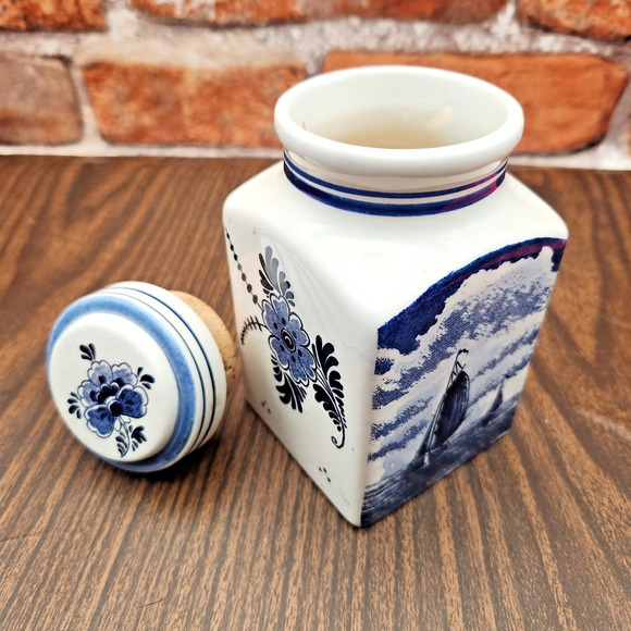 Delft Blauw Handpainted Spice Jar 5" Dutch Windmill Scene – Made in Holland - Picture 1 of 10